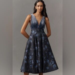 Maeve V-Neck Velvet Jacquard A-Line Midi Dress NWT $248 size 4